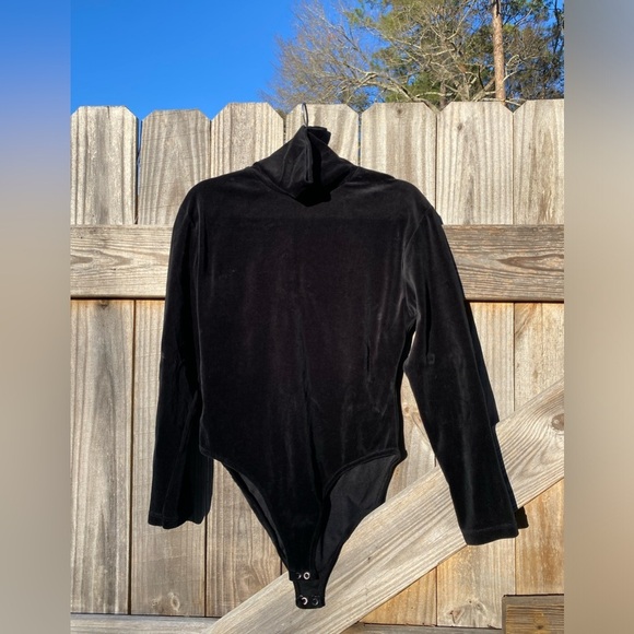 Vintage Corinna Black Velvet Long Sleeve Bodysuit - Picture 2 of 5